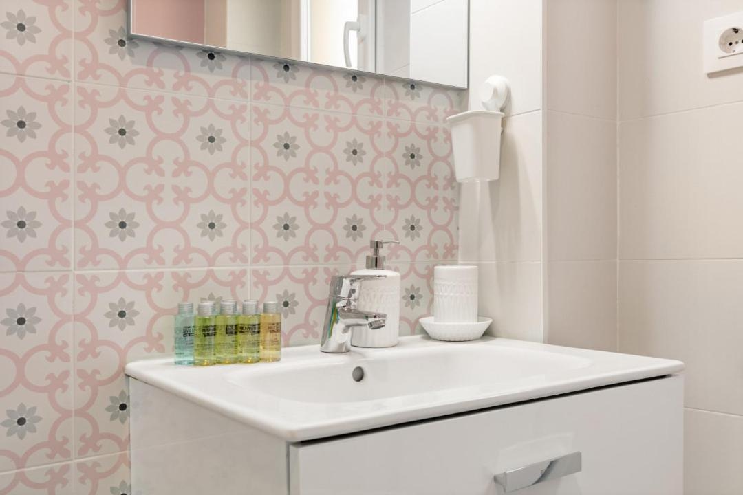 2 Bedrooms 1 Bathroom Furnished - Las Letras - Bright - Mintystay Madryt Zewnętrze zdjęcie