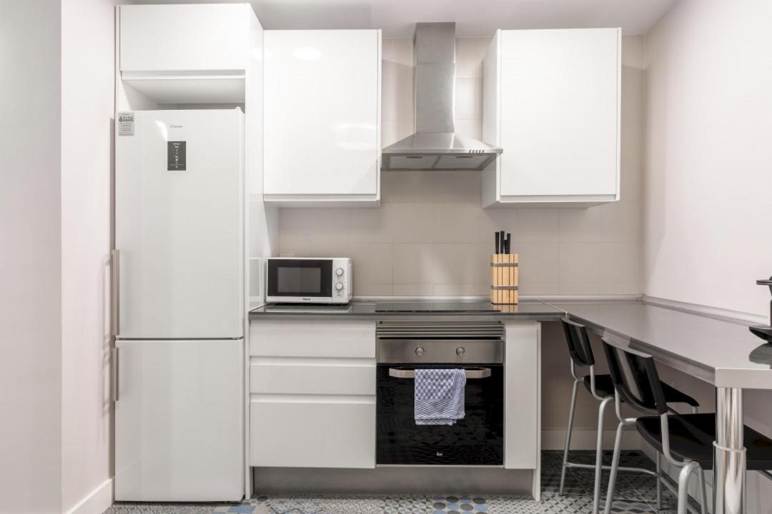 2 Bedrooms 1 Bathroom Furnished - Las Letras - Bright - Mintystay Madryt Zewnętrze zdjęcie