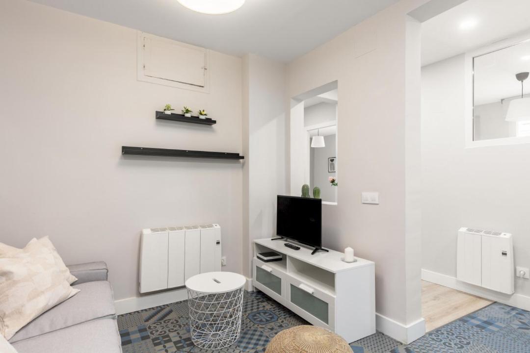 2 Bedrooms 1 Bathroom Furnished - Las Letras - Bright - Mintystay Madryt Zewnętrze zdjęcie